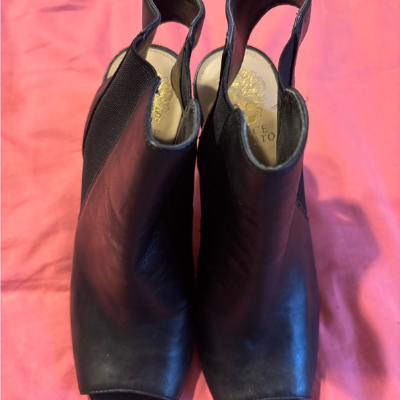 Vince Camuto, leather open toe and open back construction makes this a favorite - Picture 2 of 8